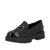 Rieker loafers til dame i sort med lakoverdel og indersål af læder samt chunky ydersål på 4 cm.