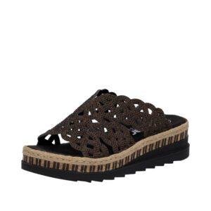 Rieker sandal til dame i brun med nitter og kilehæl på 4,5 cm samt stødabsorberende sål