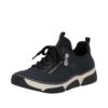 Rieker sneakers til dame i blå med snøre og elastisk åbning samt stødabsorbering.